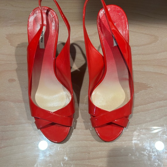 Miu Miu red sling back criss cross heel - Picture 7 of 7